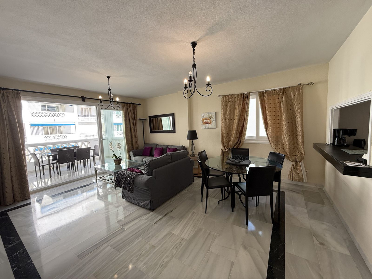 2 Bedroom Apartment for Sale in Puerto Banús — 7