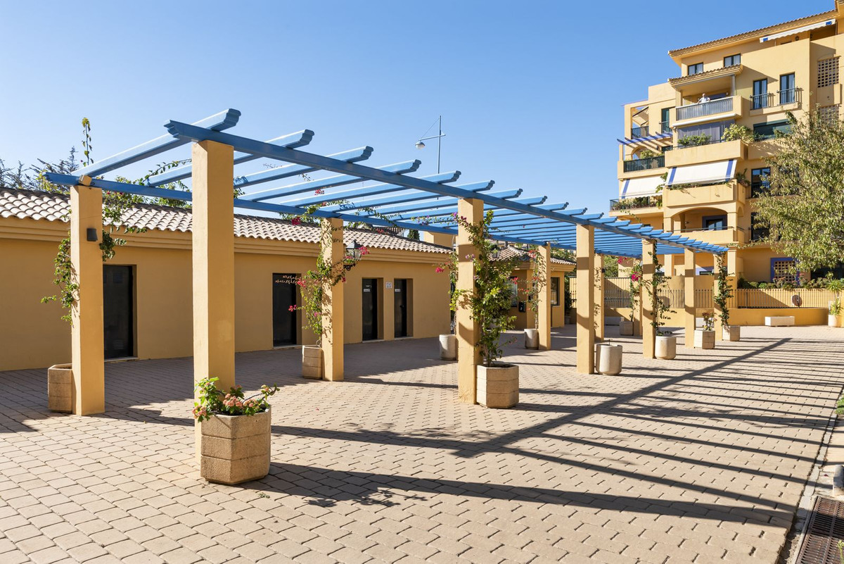 2 Bedroom Apartment for Sale in San Pedro de Alcántara — 4