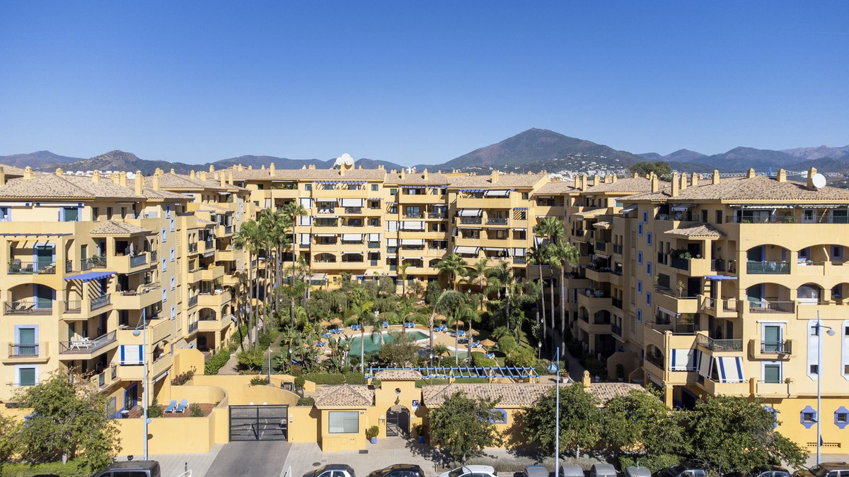 2 Bedroom Apartment for Sale in San Pedro de Alcántara — 5