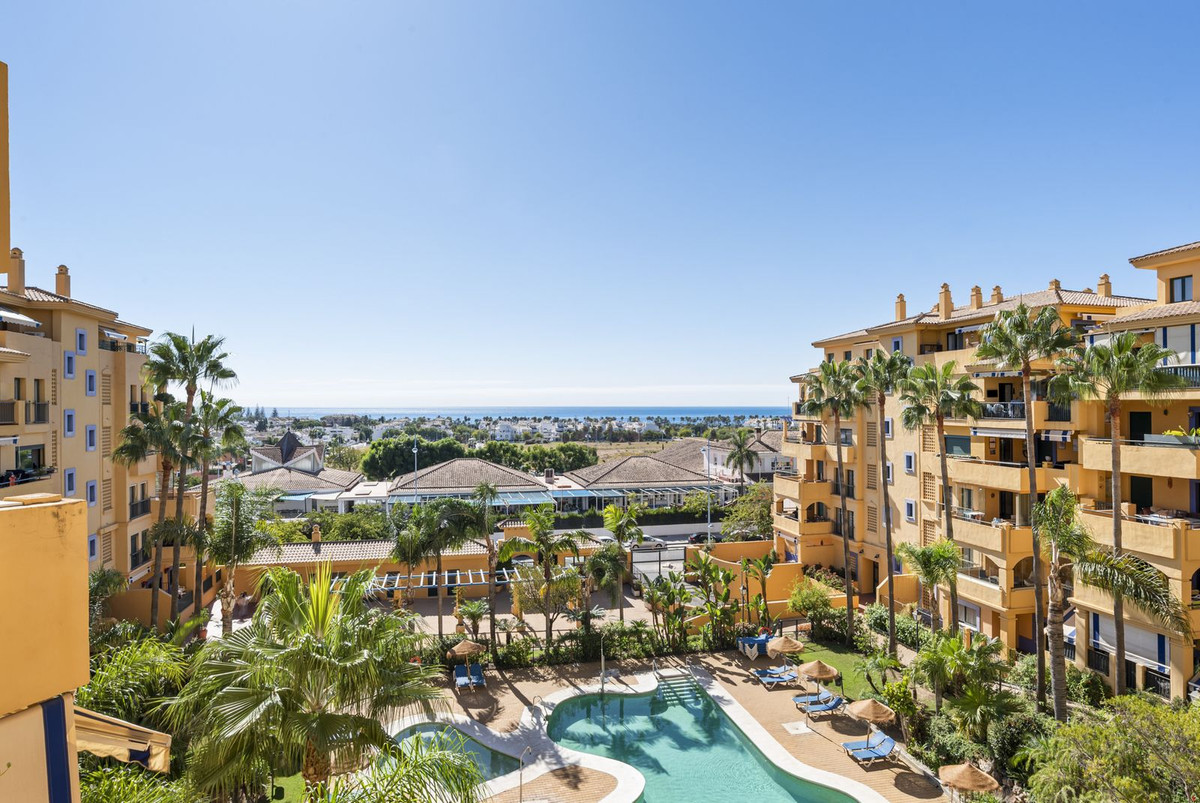 2 Bedroom Apartment for Sale in San Pedro de Alcántara — 6