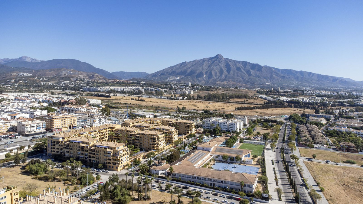 2 Bedroom Apartment for Sale in San Pedro de Alcántara — 7