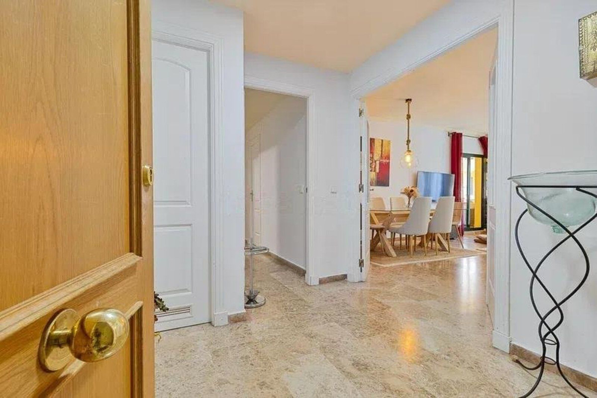 3 Bedroom Apartment for Sale in San Pedro de Alcántara — 9