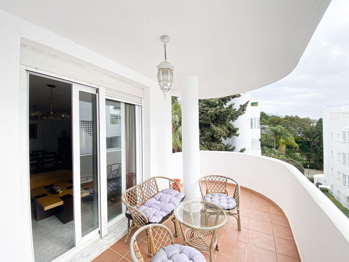 2 Bedroom Apartment for Sale in The Golden Mile — 4