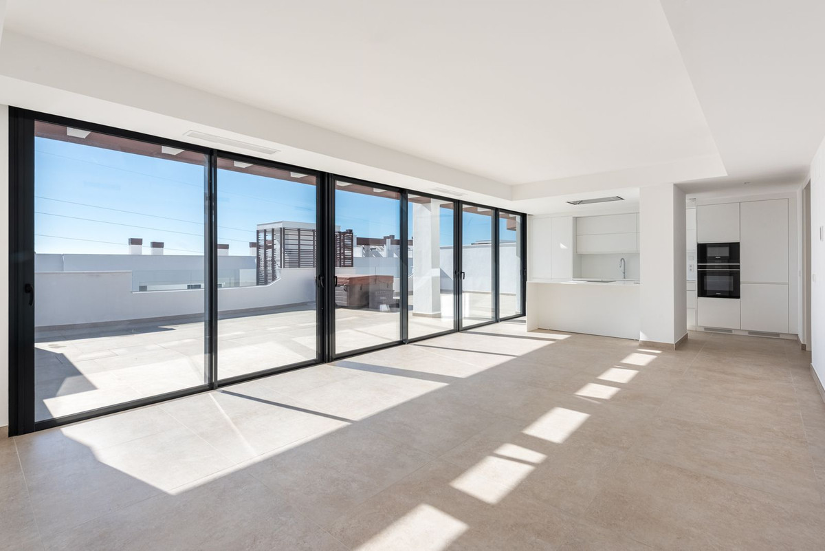 4 Bedroom Apartment for Sale in Estepona — 5