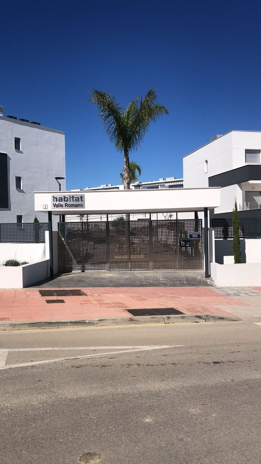 2 Bedroom Apartment for Sale in Estepona — 6