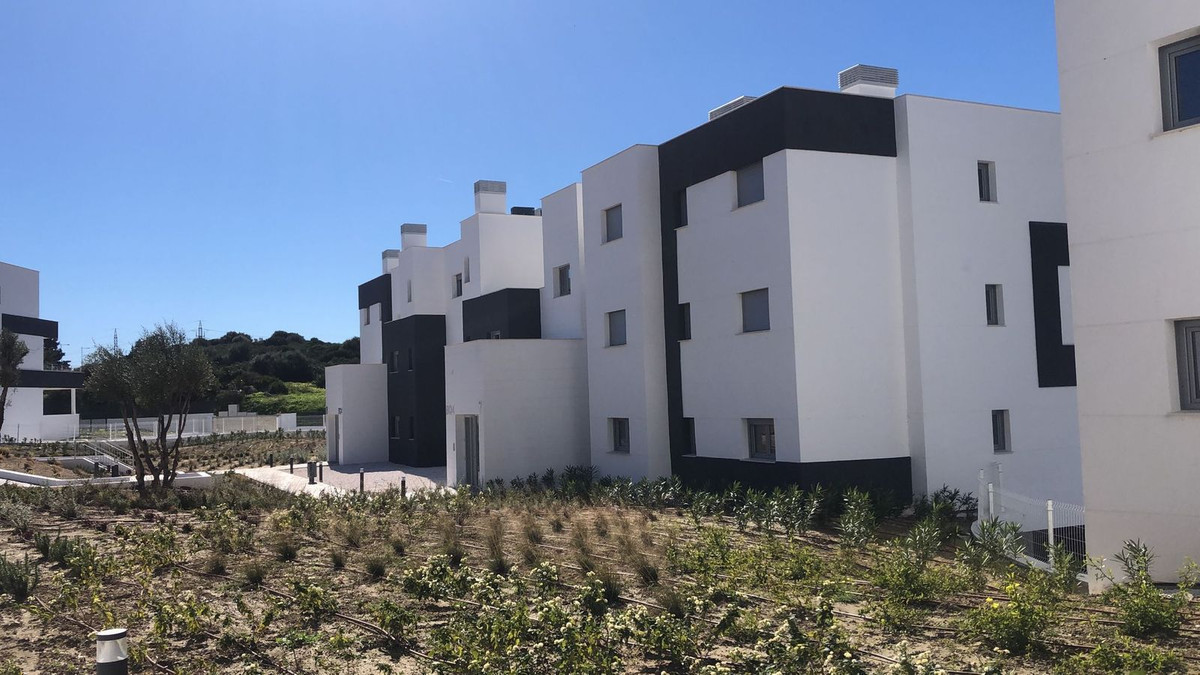 2 Bedroom Apartment for Sale in Estepona — 9