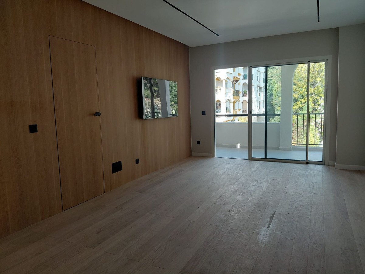 1 Bedroom Apartment for Sale in Marbella — view 10