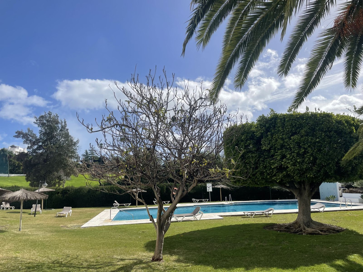 2 Bedroom Apartment for Sale in San Pedro de Alcántara — 8