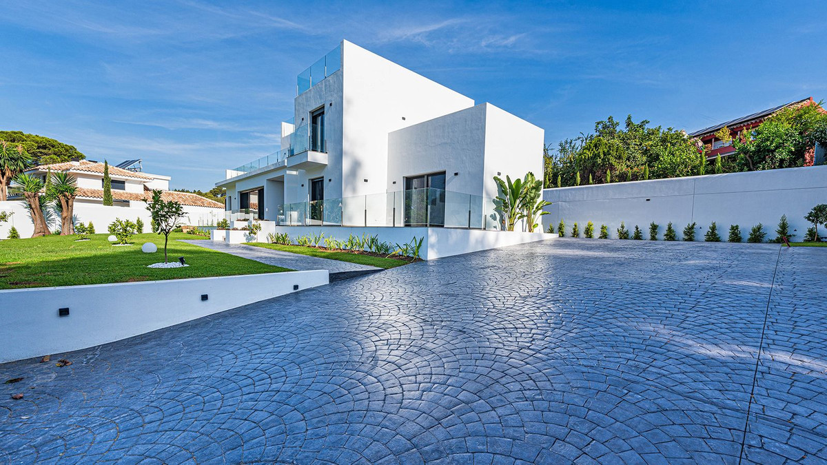 5 Bedroom Villa for Sale in Marbella — 6