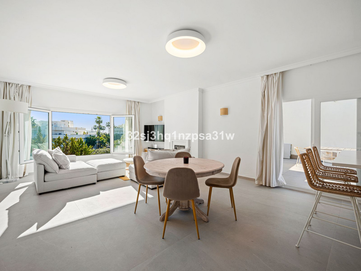 3 Bedroom Apartment for Sale in Nueva Andalucía — 3