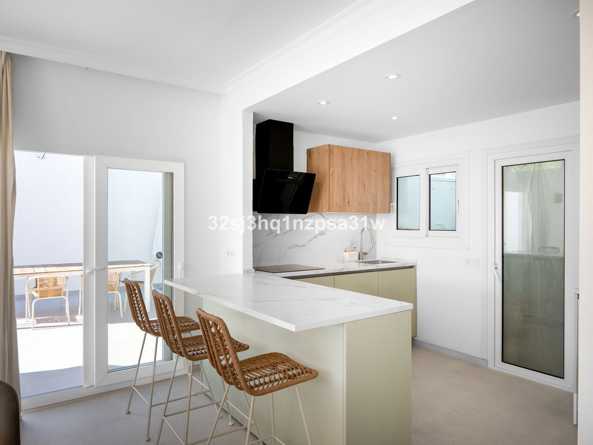 3 Bedroom Apartment for Sale in Nueva Andalucía — 5