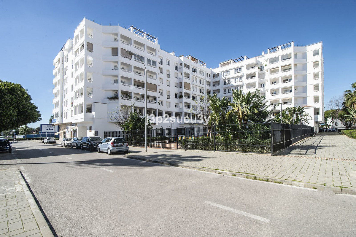 4 Bedroom Apartment for Sale in La Campana