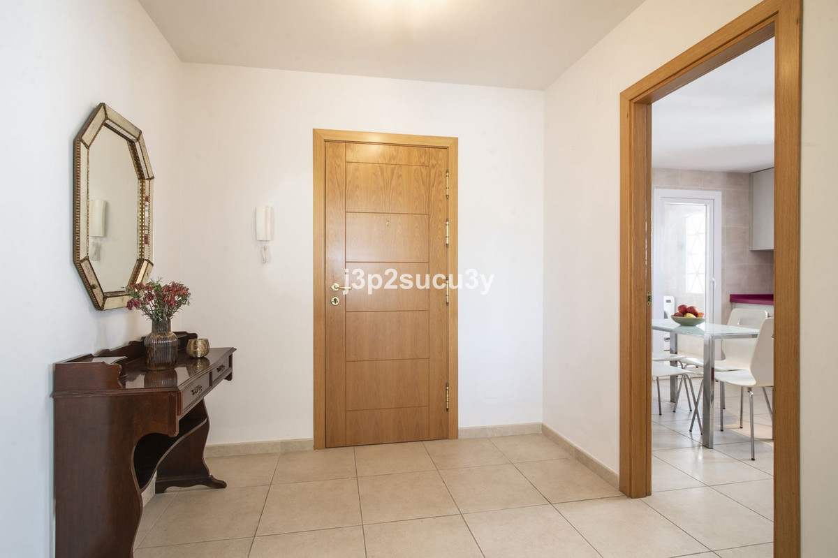 4 Bedroom Apartment for Sale in La Campana — 6