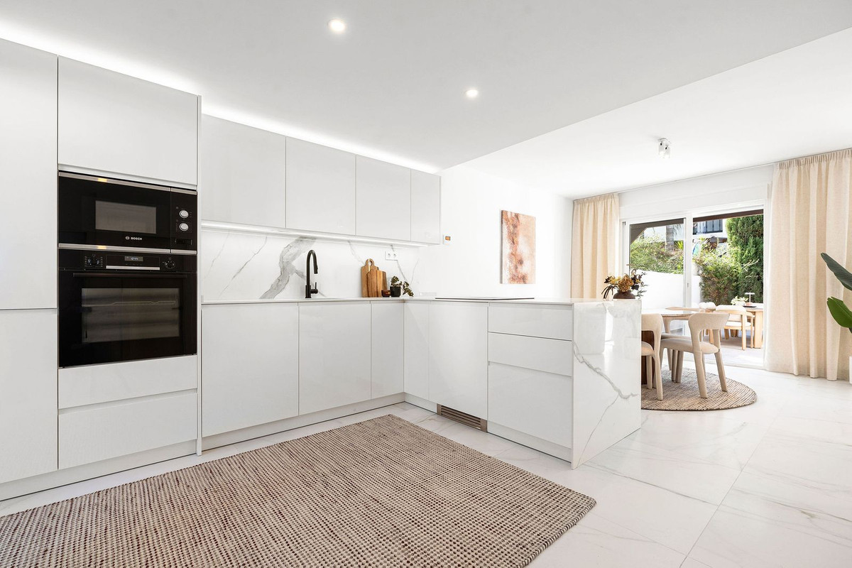 3 Bedroom Villa for Sale in Nueva Andalucía — 6