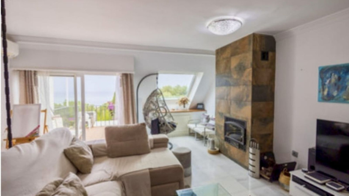 4 Bedroom Villa for Sale in Estepona — 3