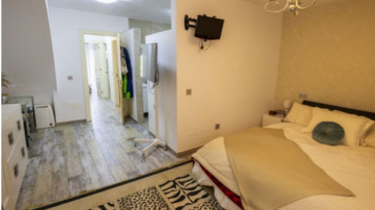 4 Bedroom Villa for Sale in Estepona — 4