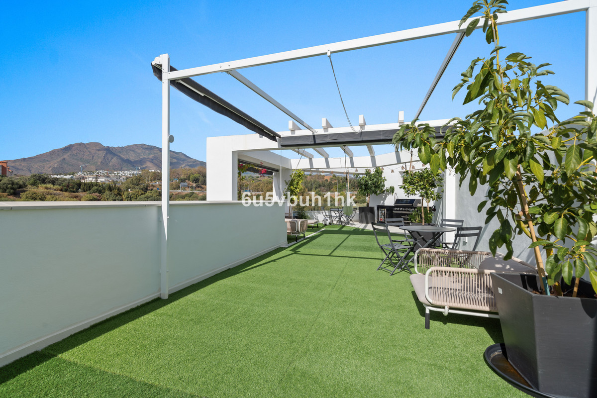 4 Bedroom Apartment for Sale in Estepona