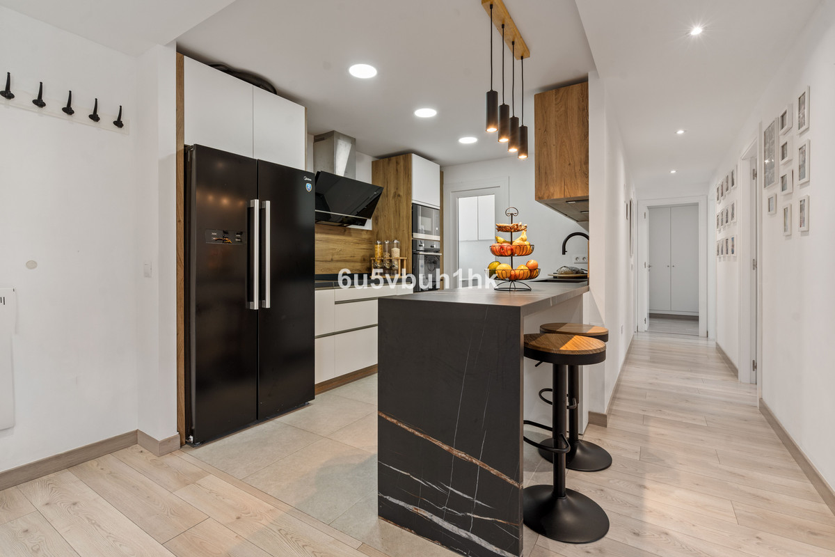 4 Bedroom Apartment for Sale in Estepona — 5