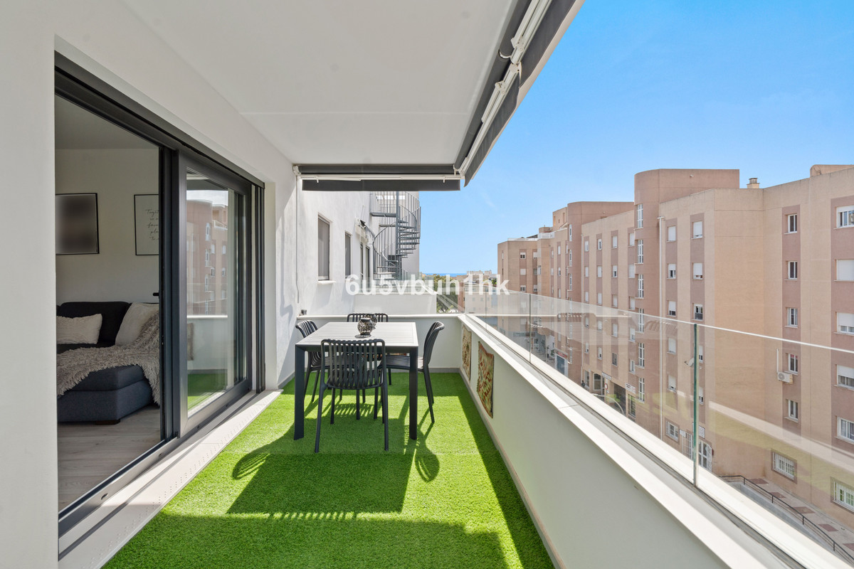 4 Bedroom Apartment for Sale in Estepona — 9