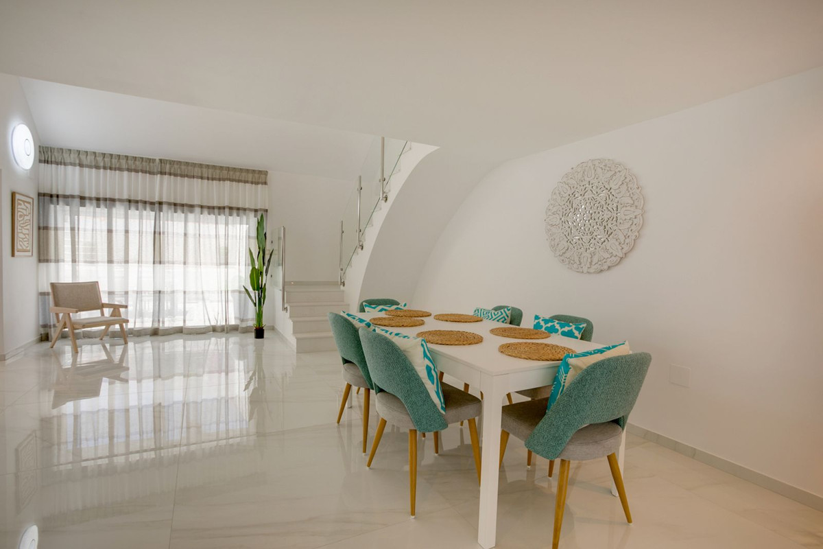 3 Bedroom Villa for Sale in Estepona — 7