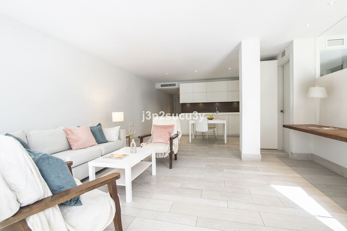 3 Bedroom Apartment for Sale in Guadalmina Baja — 8