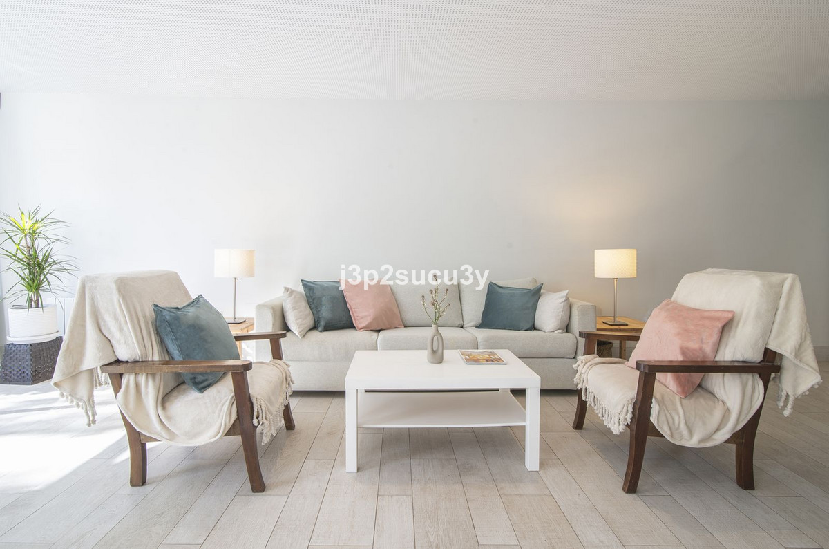 3 Bedroom Apartment for Sale in Guadalmina Baja — 9