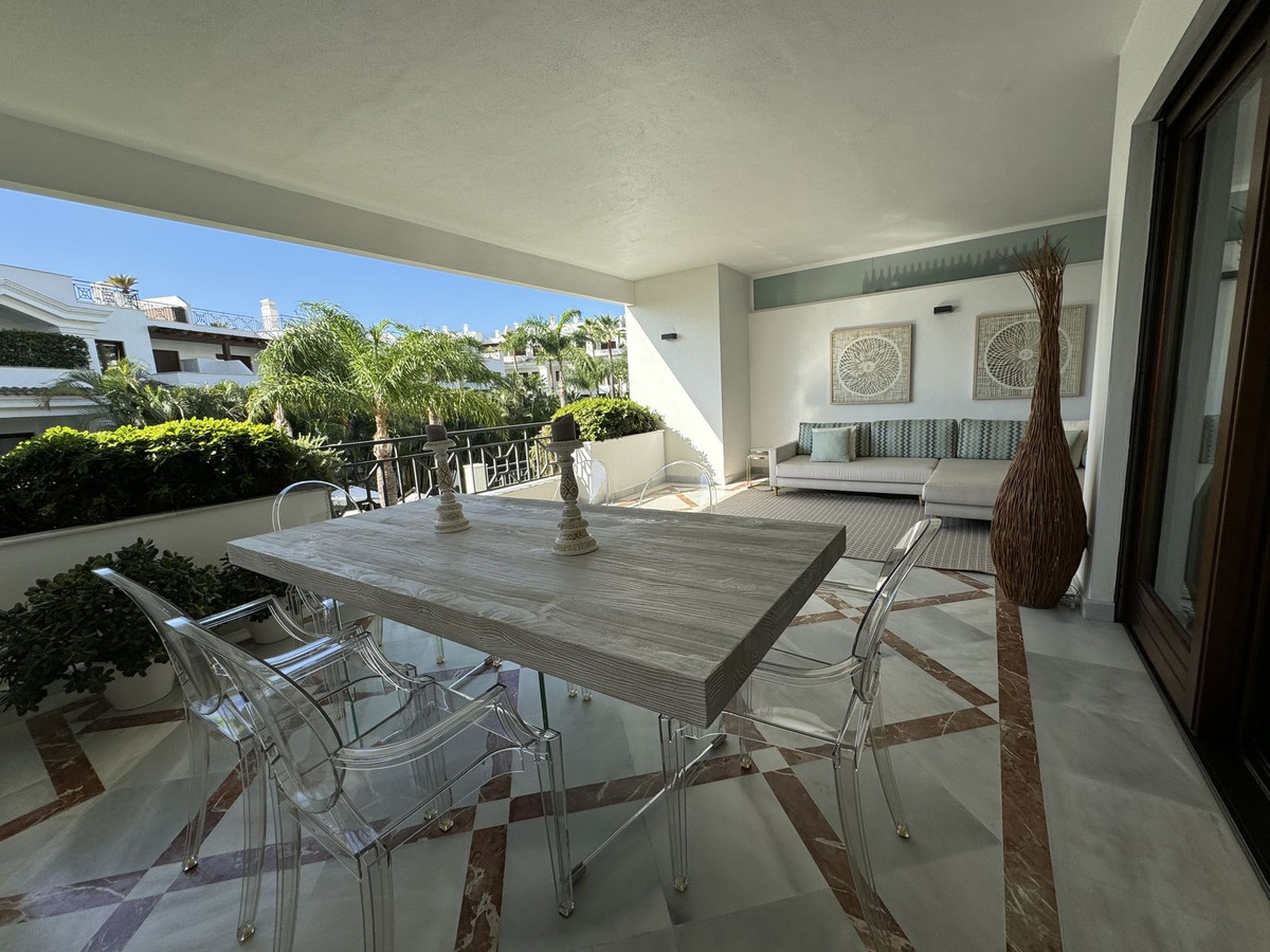 2 Bedroom Apartment for Sale in Estepona — 3