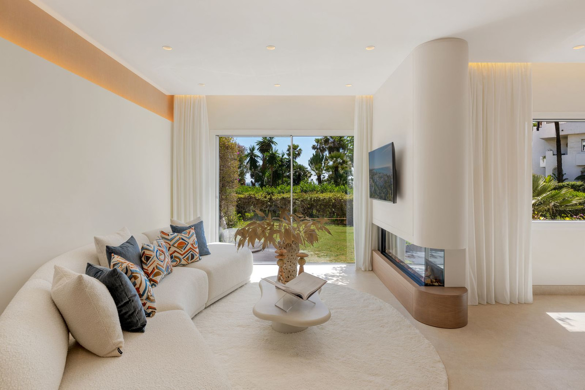 3 Bedroom Apartment for Sale in Costalita — 5