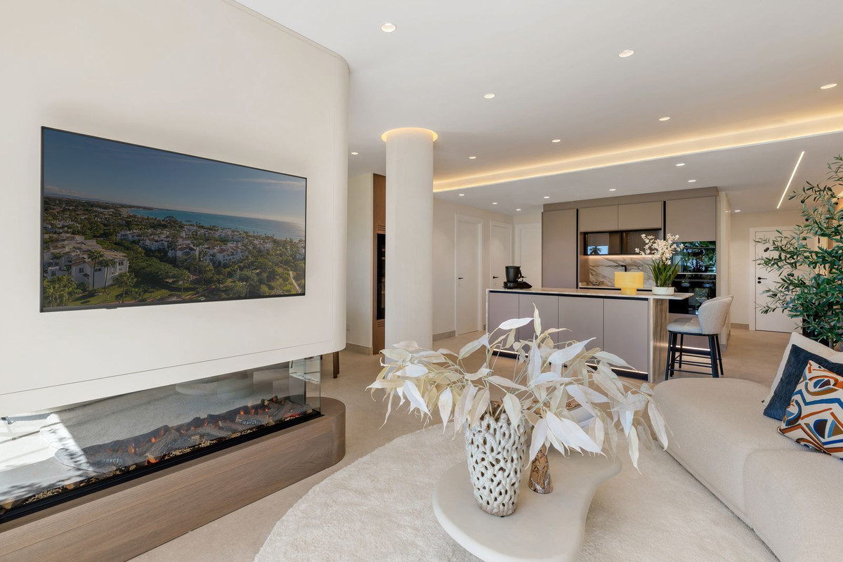 3 Bedroom Apartment for Sale in Costalita — 6
