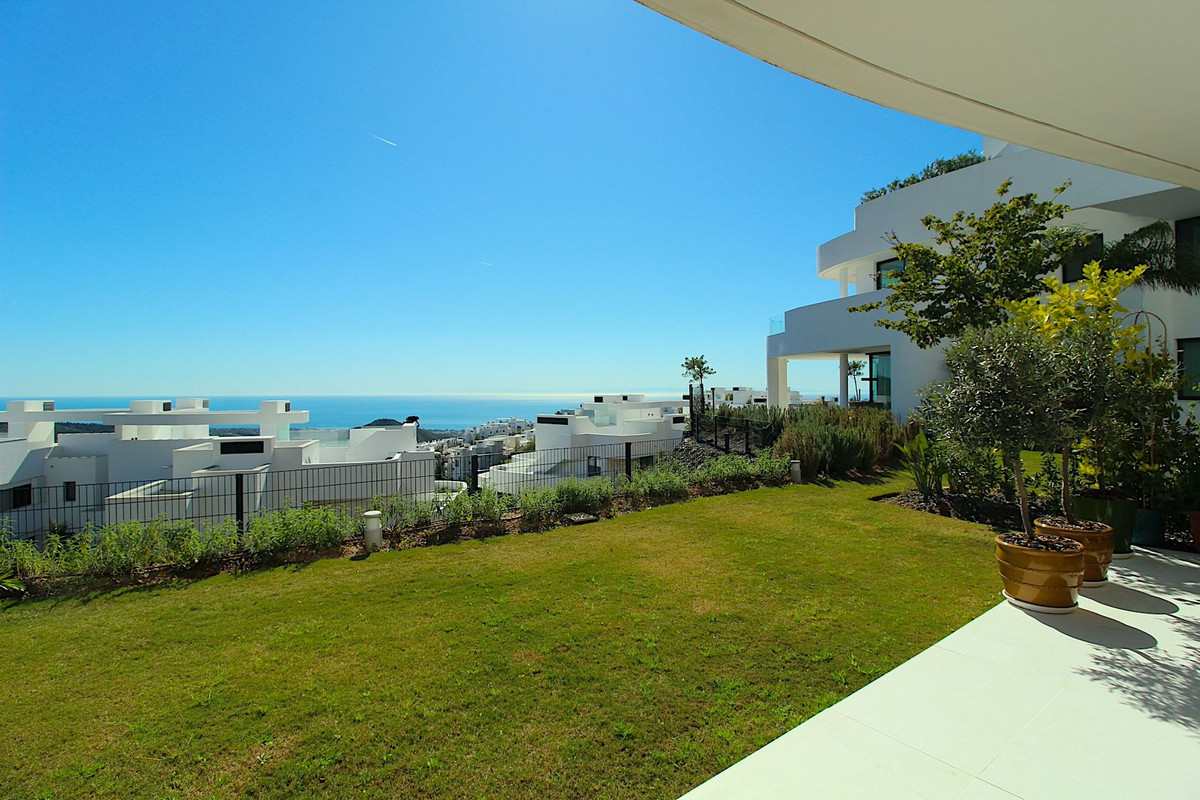 2 Bedroom Apartment for Sale in Marbella — 2