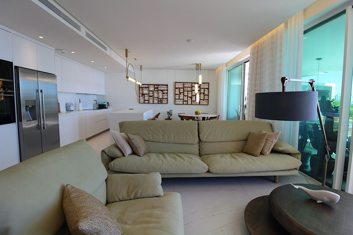 2 Bedroom Apartment for Sale in Marbella — 9