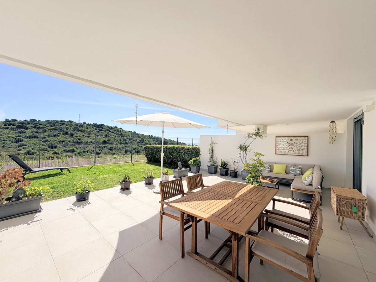 3 Bedroom Apartment for Sale in Estepona