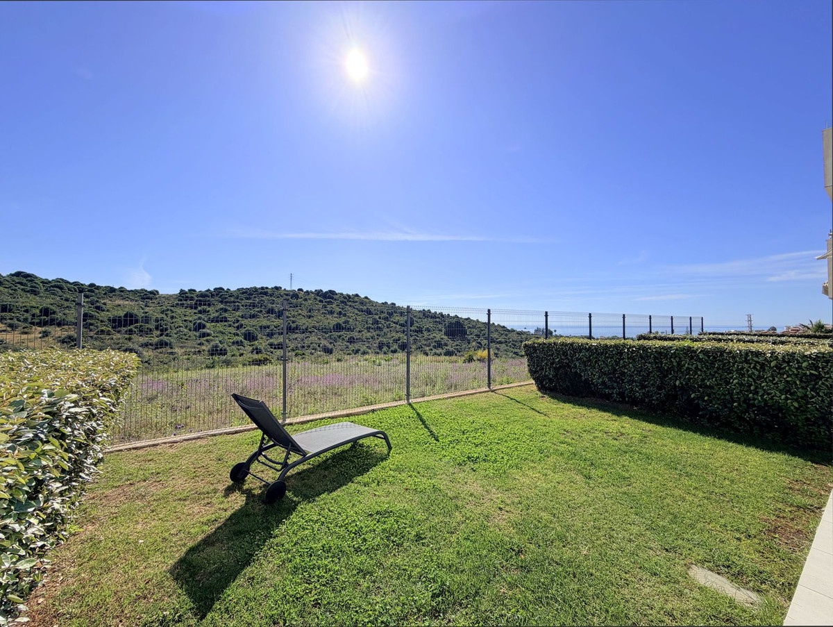 3 Bedroom Apartment for Sale in Estepona — 3