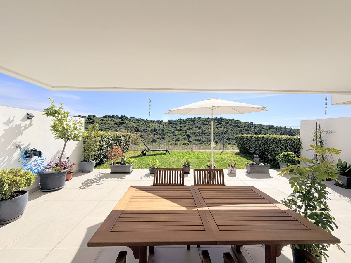 3 Bedroom Apartment for Sale in Estepona — 8
