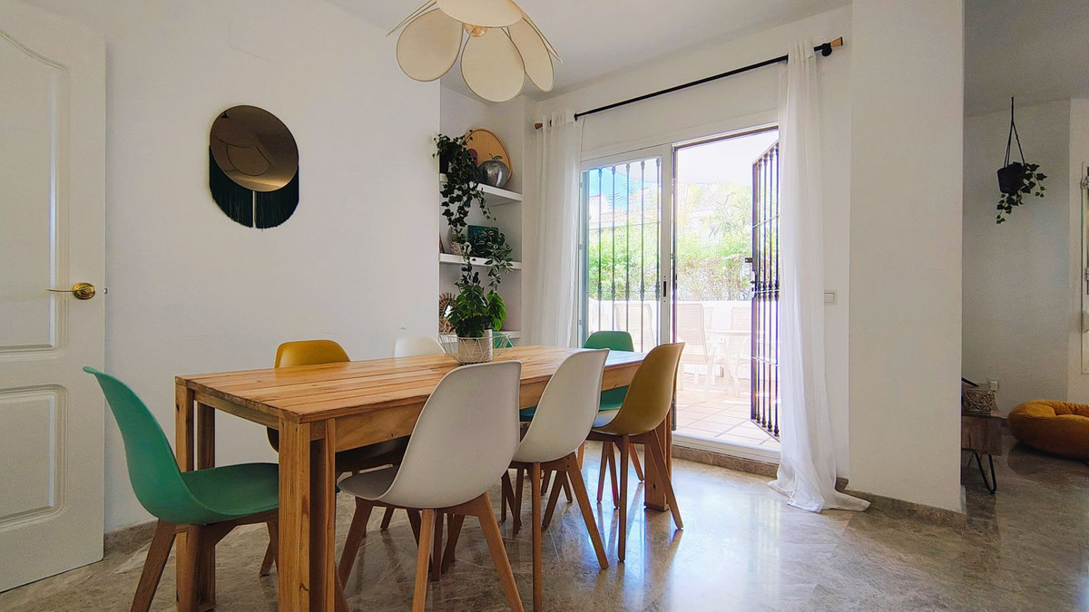 3 Bedroom Apartment for Sale in Nueva Andalucía — 4