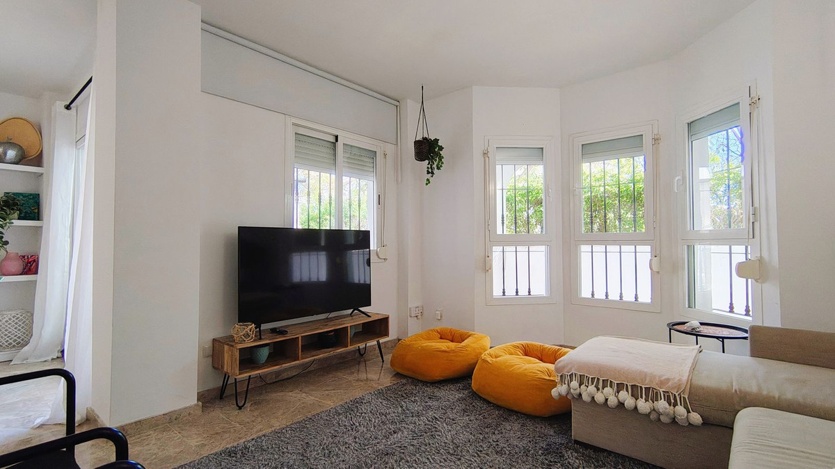 3 Bedroom Apartment for Sale in Nueva Andalucía — 6