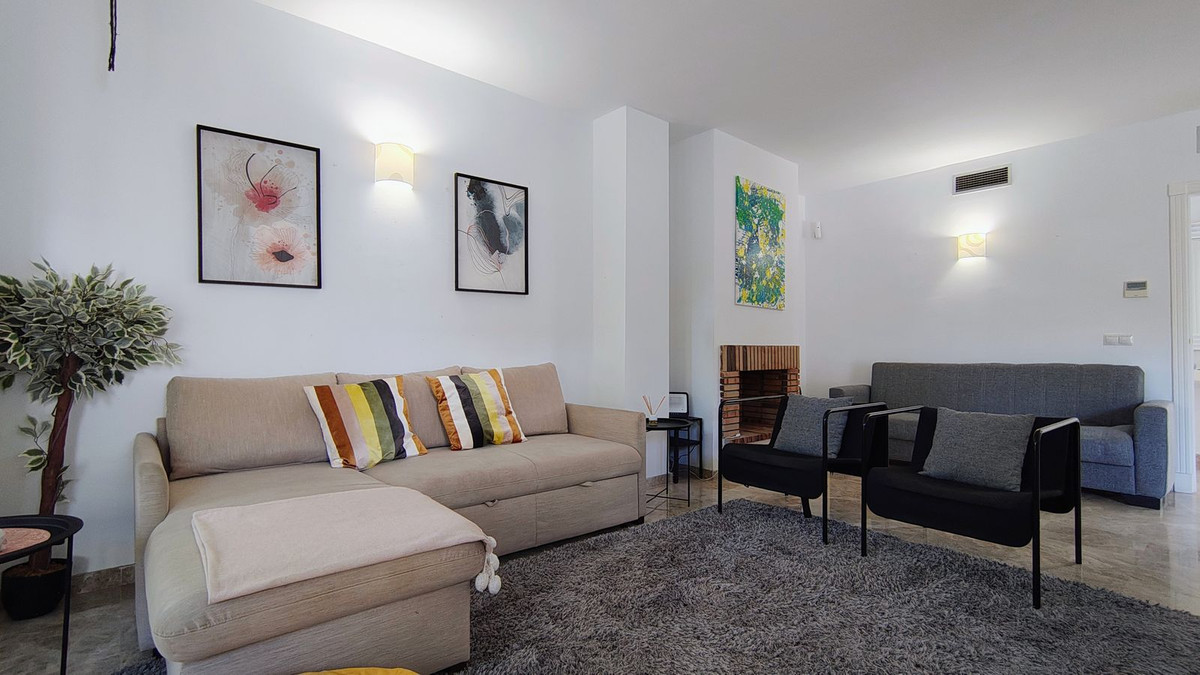 3 Bedroom Apartment for Sale in Nueva Andalucía — 9