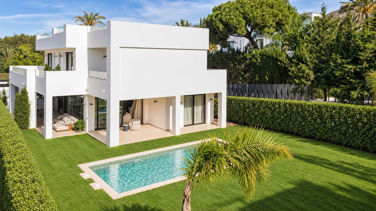 5 Bedroom Villa for Sale in Nagüeles — view 14