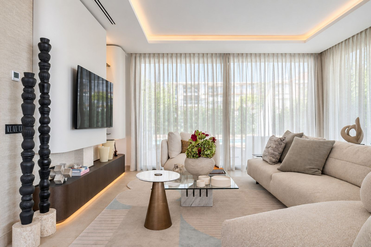 5 Bedroom Villa for Sale in Nagüeles — view 6