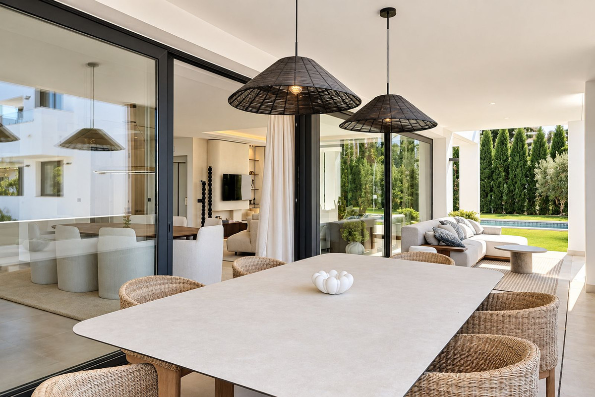5 Bedroom Villa for Sale in Nagüeles — view 10