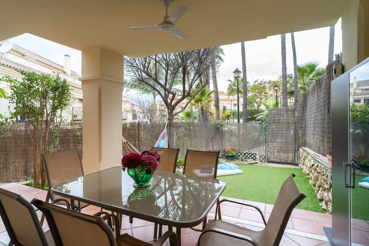 4 Bedroom Villa for Sale in Nueva Andalucía — view 11