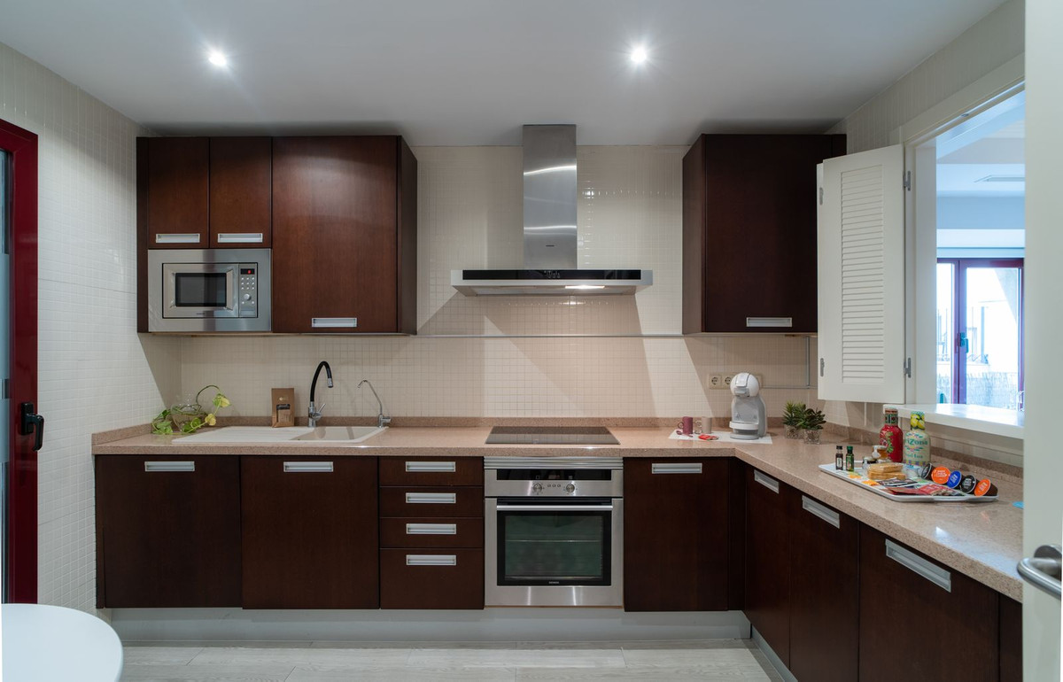 4 Bedroom Villa for Sale in Nueva Andalucía — view 18