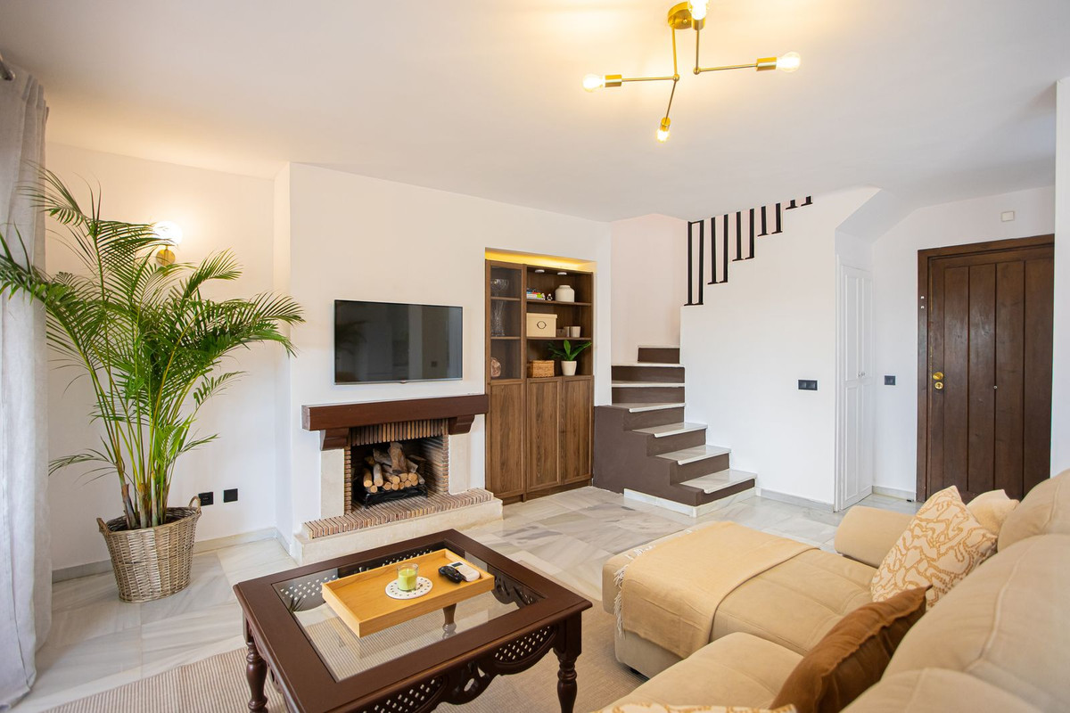 2 Bedroom Apartment for Sale in The Golden Mile — 4