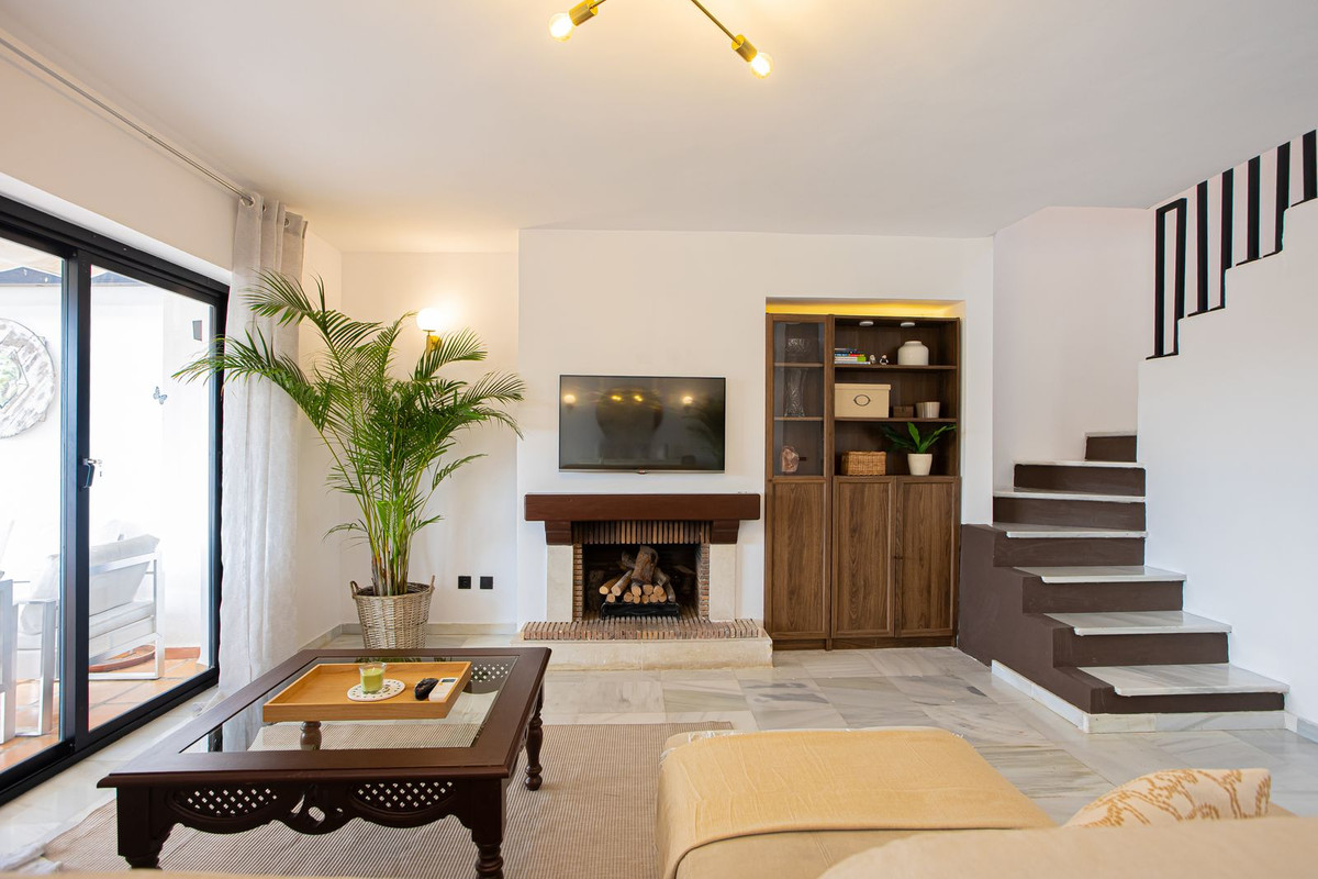 2 Bedroom Apartment for Sale in The Golden Mile — 5