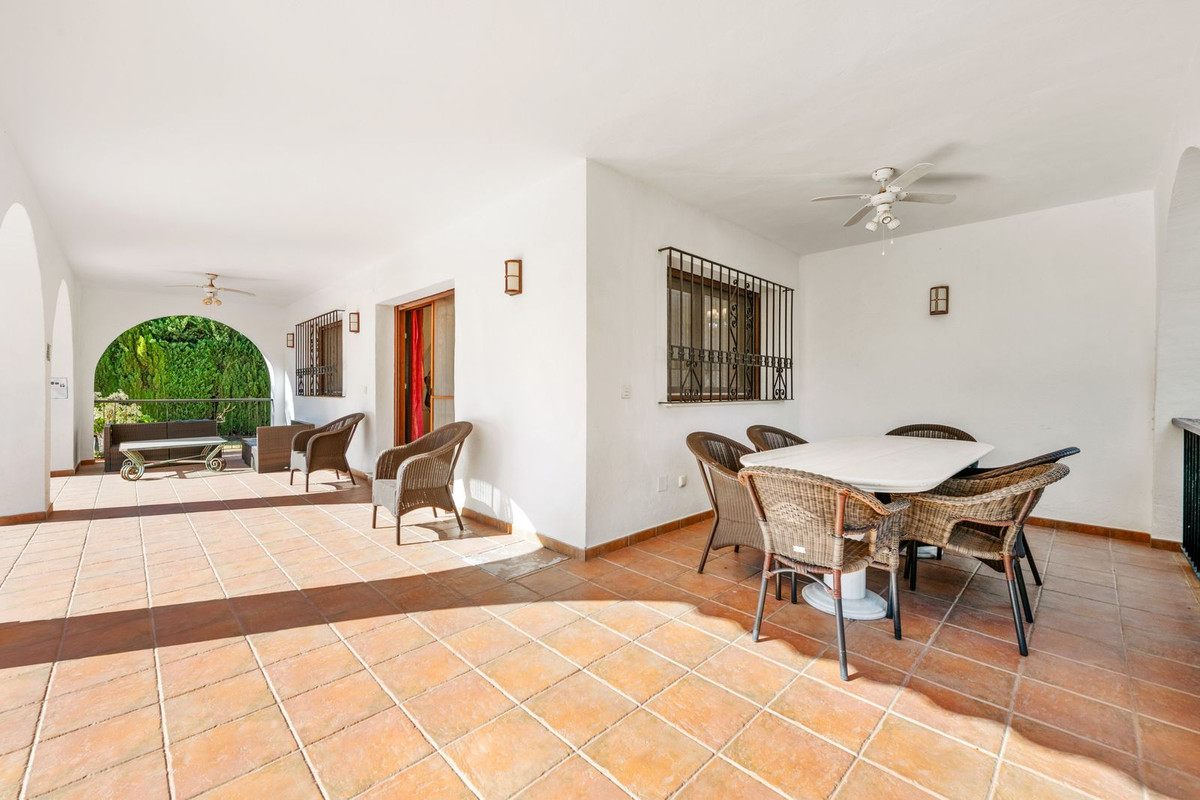 5 Bedroom Villa for Sale in Atalaya — 8