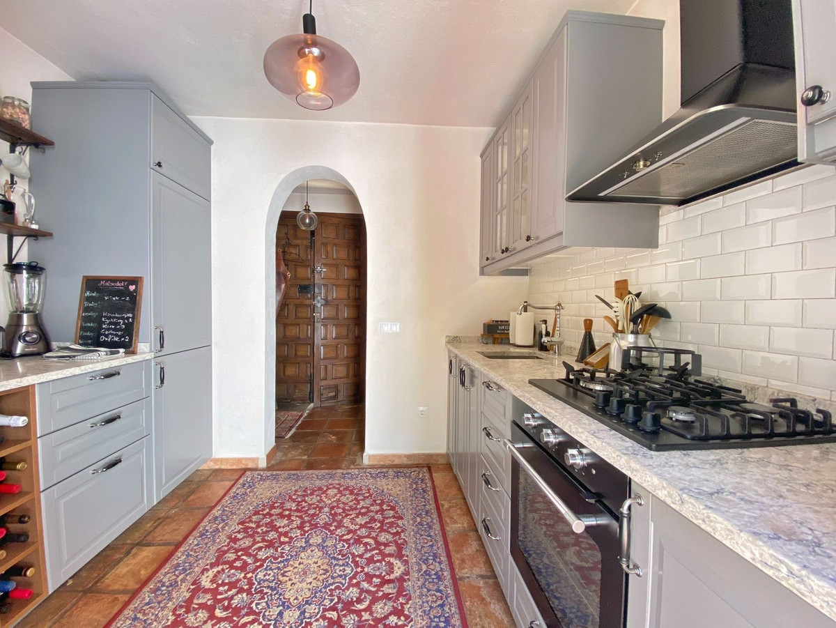 3 Bedroom Villa for Sale in Marbella — 3