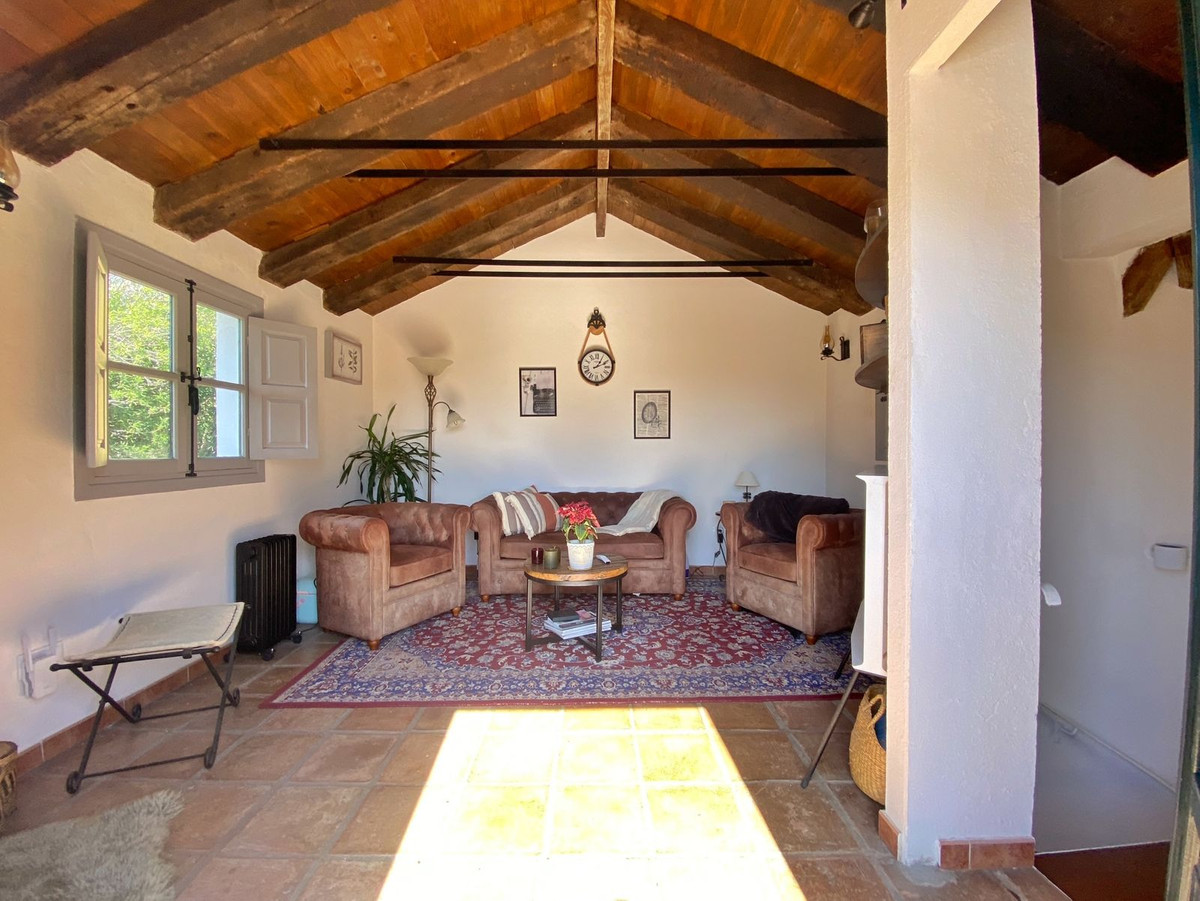 3 Bedroom Villa for Sale in Marbella — 4