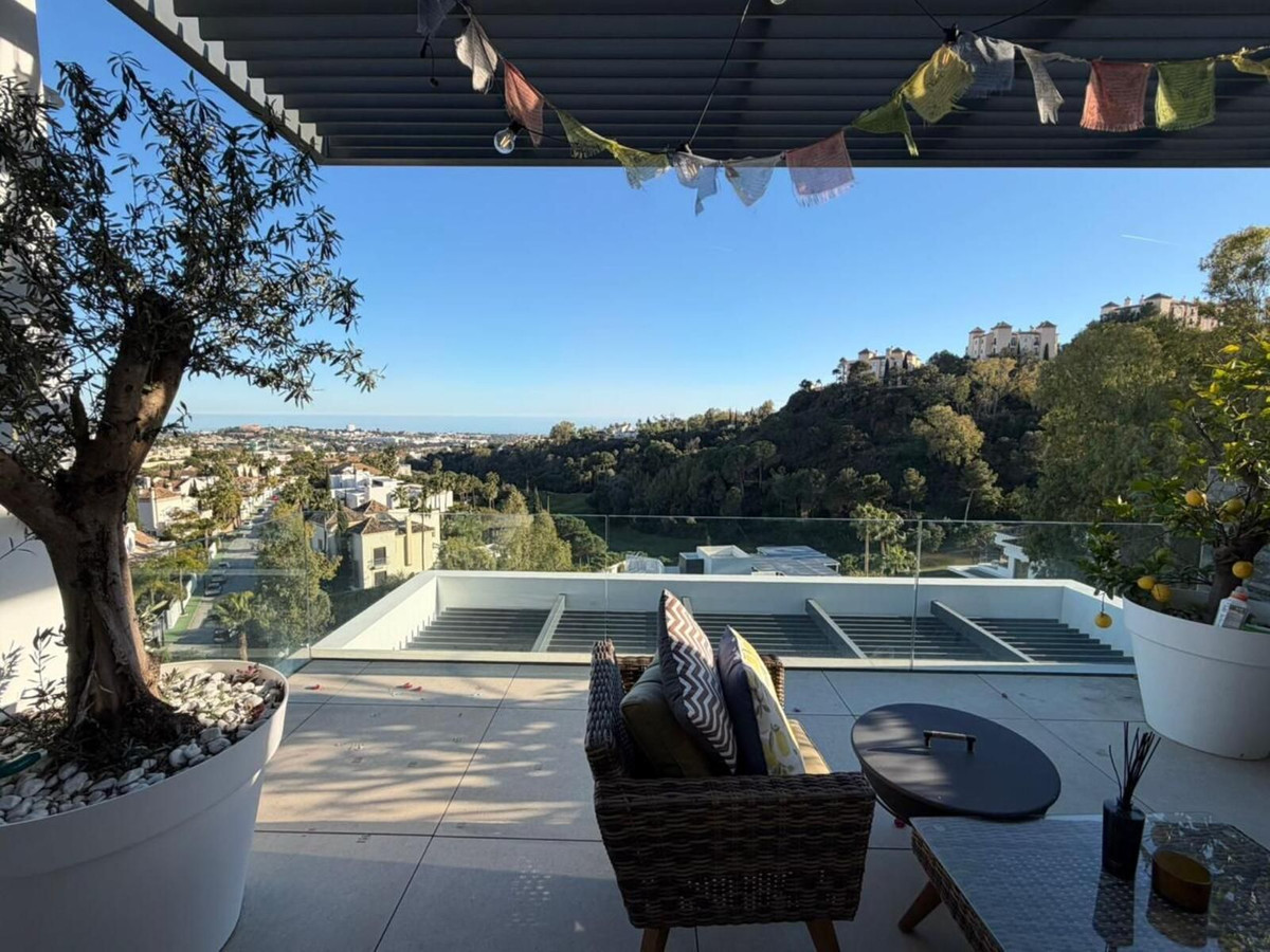 2 Bedroom Apartment for Sale in Benahavís — 8