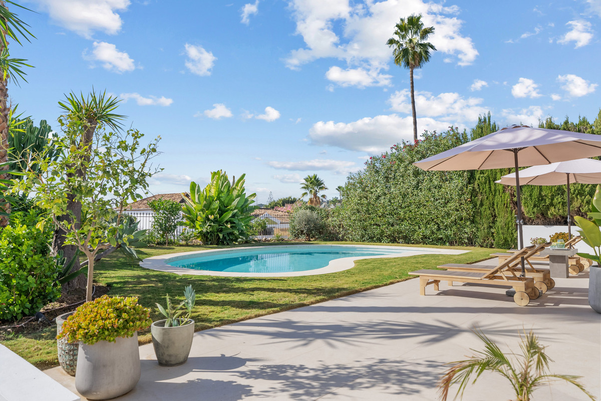 4 Bedroom Villa for Sale in Nueva Andalucía — view 10