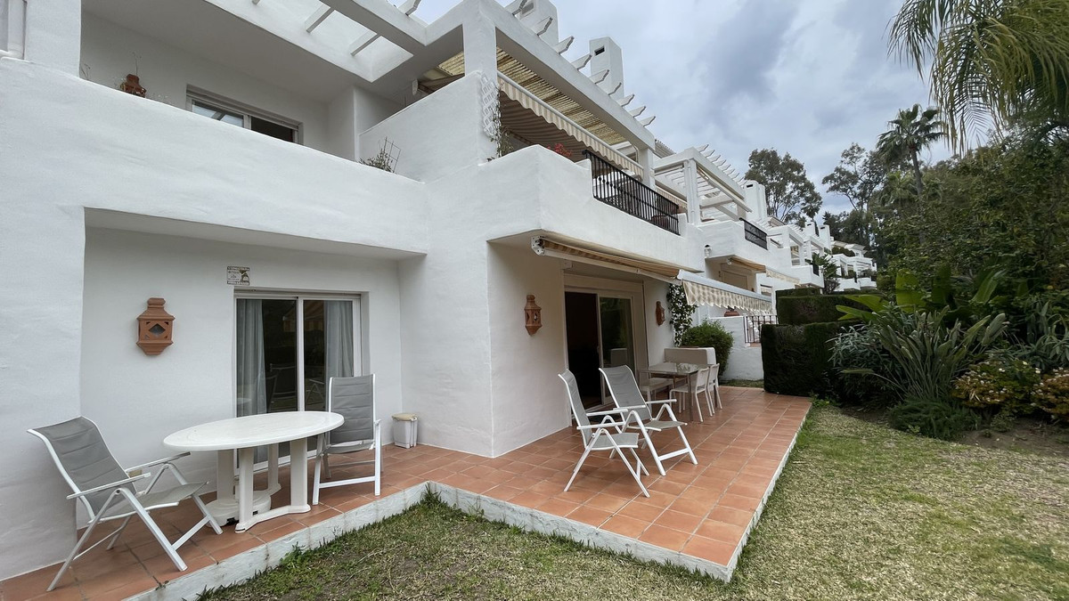 3 Bedroom Apartment for Sale in Benahavís — 5